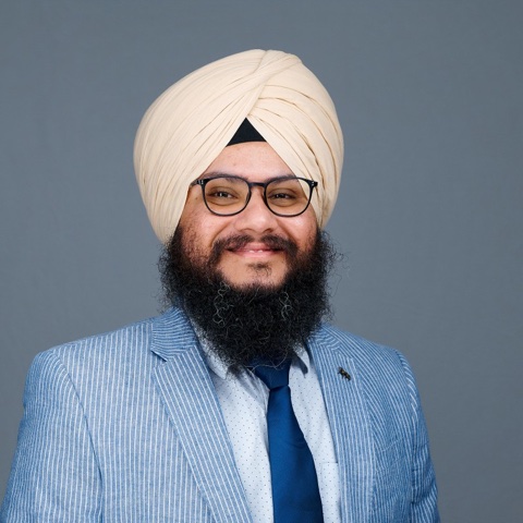 Headshot of Manmeet Singh